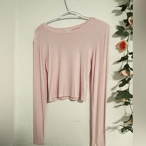 Light pink long sleeve crop top